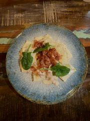 Pasta miesiąca / RAVIOLI Z RICOTTĄ I SZPINAKIEM Pasta miesiąca / RAVIOLI Z RICOTTĄ I SZPINAKIEM