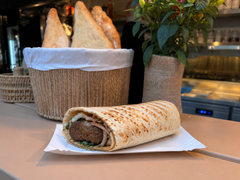 Kebab z karkówka siekaną (Lula kebab w Lavash) Kebab z karkówka siekaną (Lula kebab w Lavash)