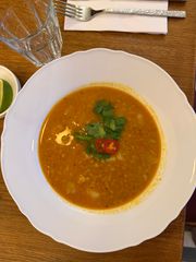 Zupa brazylijska z czerwona soczewicą i mlekiem kokosowym Zupa brazylijska z czerwona soczewicą i mlekiem kokosowym