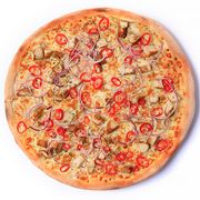 Pizza White Pollo / Сыр, сливочный соус, курица, перец пепперони, чеснок и лук.