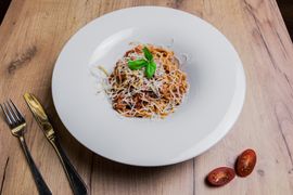 Makaron z sosem Bolognese 330g Makaron z sosem Bolognese 330g