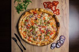 13. Pizza Capri