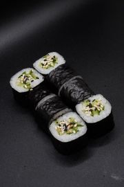 Maki z ogórkiem 8 szt-110g