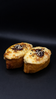 Pieczone inari z łososiem 2szt. (160gr)