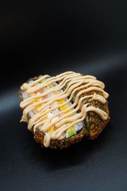Burger z łososiem i krewetką-260g