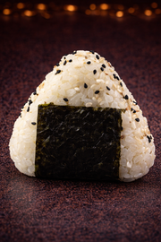 Onigiri z tuńczykiem-128g Onigiri z tuńczykiem-128g