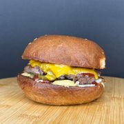 BURGER Cheeseburger
