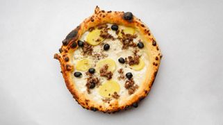 27. Pizza Patate Salsiccia e Olive