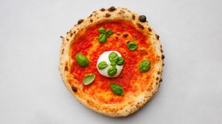5. Pizza Reginella