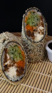 Street Wrap pieczony łosoś