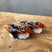 Nigiri z węgorzem Unagi