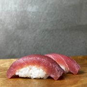 Nigiri z tuńczykiem