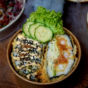 Sushi Burger Tatar z łososia + krewetki Sushi Burger Tatar z łososia + krewetki