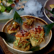 Crispy Rice Tatar z łososia Crispy Rice Tatar z łososia