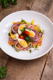 Sałatka z łososiem