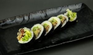 Futomaki 10 (węgorz w tempurze)