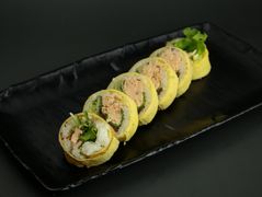 Special roll 4 (tamago) pieczony łosoś z liczi