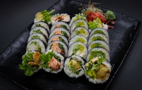 Pieczony III (24 szt futomaki)