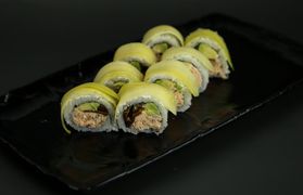 California maki special 10 (łosoś pieczony/mango)
