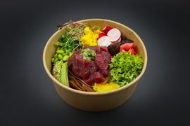Bowl z surowym tuńczykiem (sur/piecz)