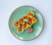 Sashimi maki z tatarem z łososia