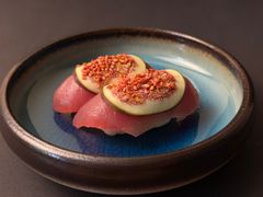 Nigiri z tuńczykiem i figą 2 szt.