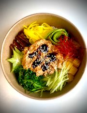 POKE BOWL ŁOSOŚ PIECZONY