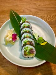 Maguro Goma maki