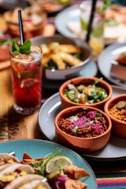 Środa: do każdego burgera nachos za free