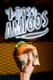 Środa: Do każdego burgera nachosy  za free (oferta obowiązuje tylko w przypadku zamówienia Burgerów)