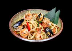 Udon z owocami morza