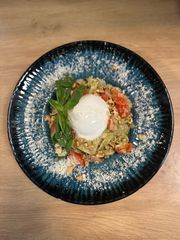 NOWOŚĆ Tagliatelle z  bazyliowym pesto i Burattą