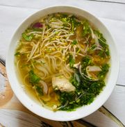 18B.Zupa PHO HANOI z kurczakiem