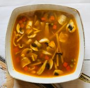 10C.Zupa tajska slodko - kwasna z krewetkami