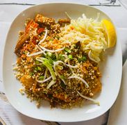 75.Pad thai z kaczką