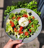 49. Sałatka Burrata di Bufala