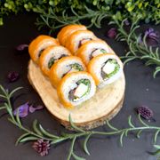 8 szt California  Surimi Obłożony Łosoś