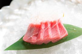 SASHIMI TORO Z TUŃCZYKA(4 SZT) SASHIMI TORO Z TUŃCZYKA(4 SZT)