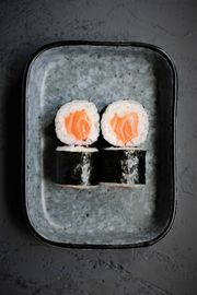 SHAKE MAKI