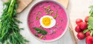 Tradycyjny Chłodnik z Jajkiem