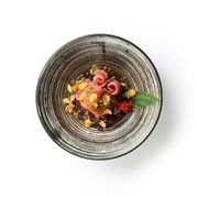 Opiekany na robacie tuńczyk