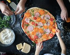 Pizza Zrób to sam (3 darmowe składniki w cenie do wyboru)