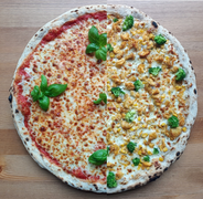 PIZZA PÓŁ NA PÓŁ