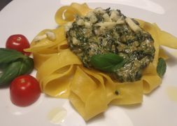 Tagliatelle serowo-szpinakowe