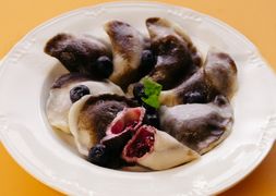 Pierogi z wiśniami 8 szt.