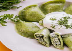 Pierogi ze szpinakiem i feta 8 szt