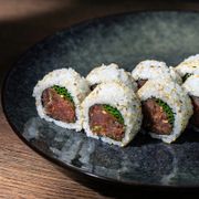 California z tatarem z tuńczyka