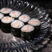 Hosomaki z krewetką gotowaną