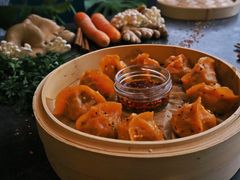 Jiaozi z dynią, porem i grzybami mun