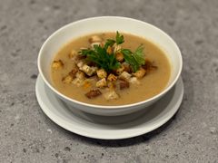 CEBULOWA Z GRZANKAMI